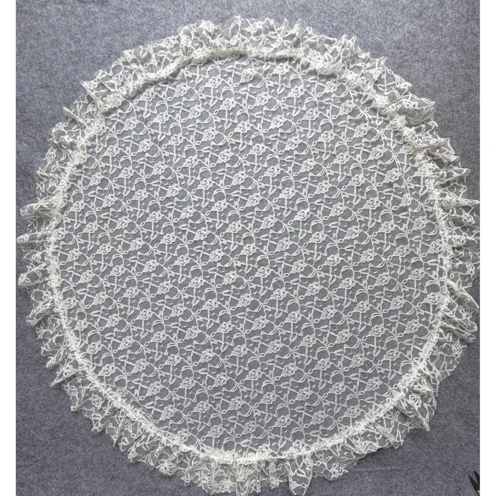 Vintage Off White Floral Lace Round Tablecloth Ruffled Edge 34.5